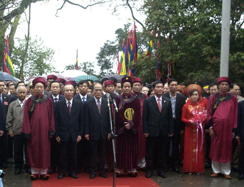 L’offrande d’encens en l’honneur des rois Hùng